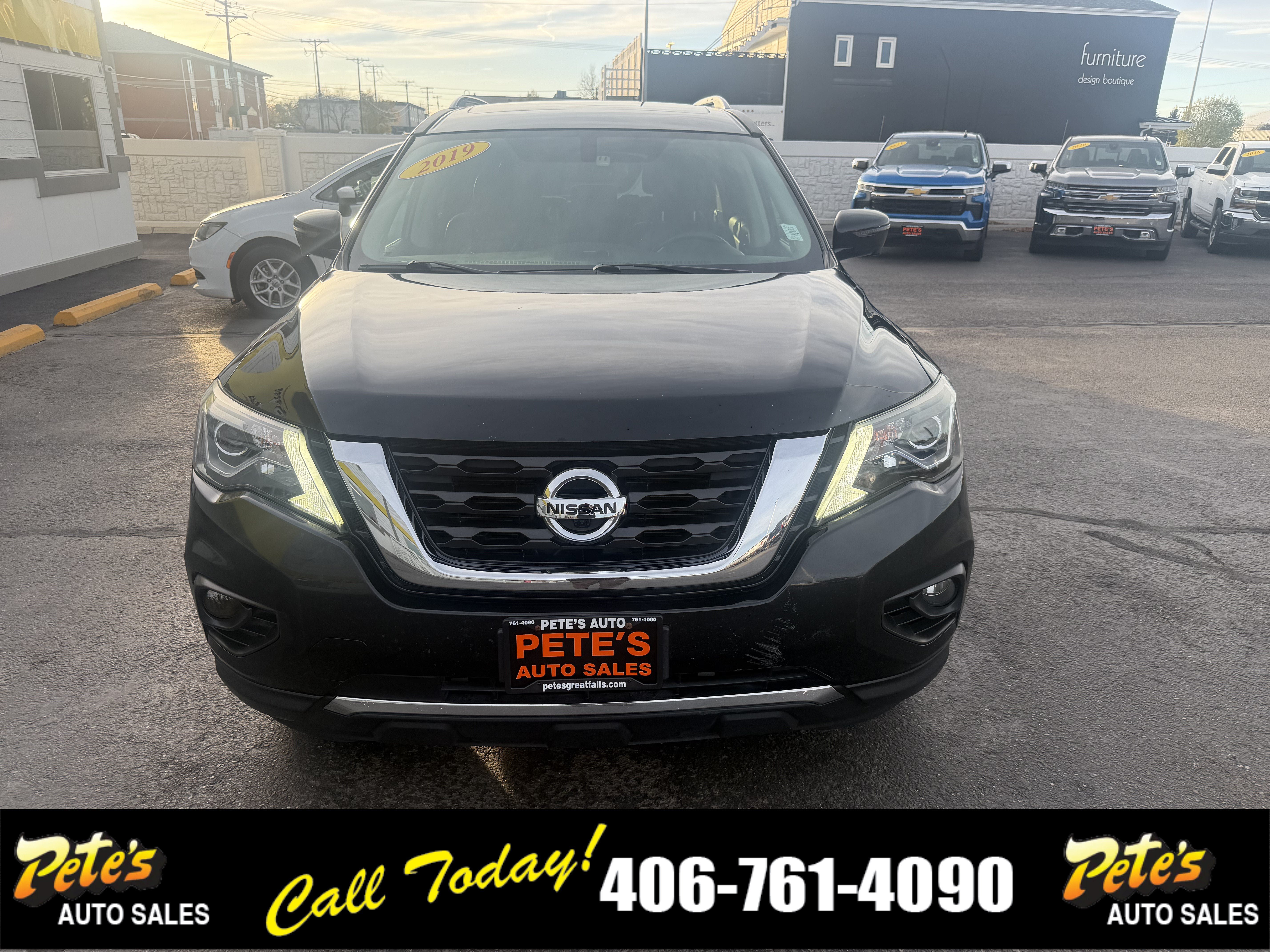 Used 2019 Nissan Pathfinder SL w/ SL Premium Package AWD/4WD image 6