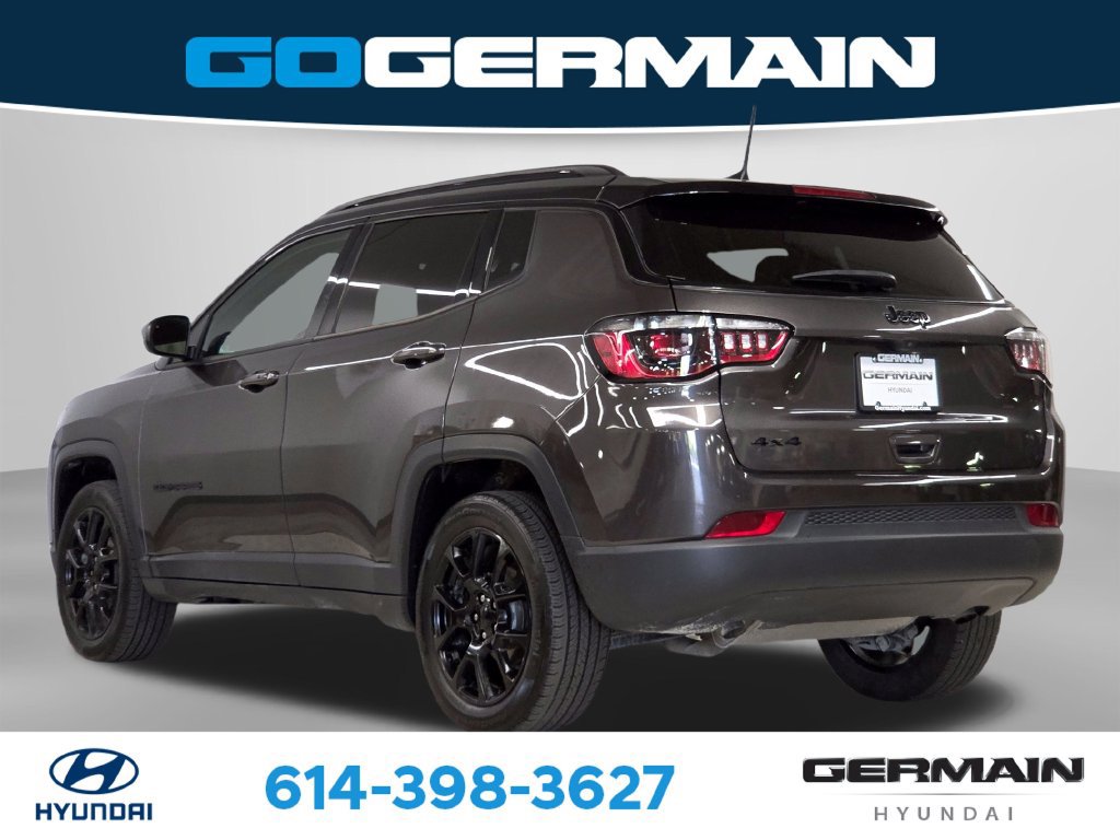 Used 2023 Jeep Compass Latitude w/ Convenience Group AWD/4WD image 10