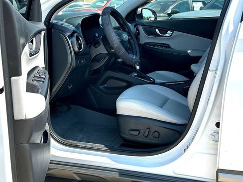 Used 2023 Hyundai Kona Limited FWD image 13