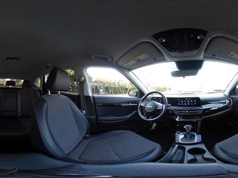 Used 2025 Kia Seltos S image 43