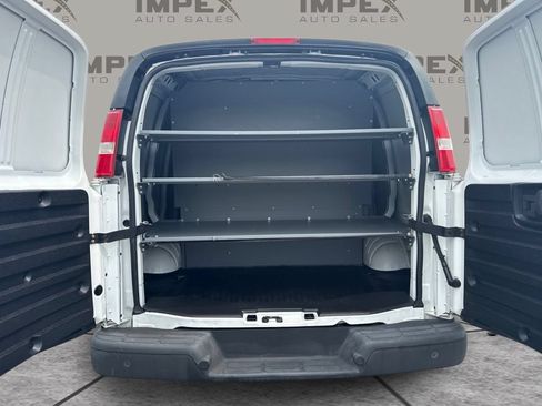 Used 2017 Chevrolet Express 2500 RWD image 14