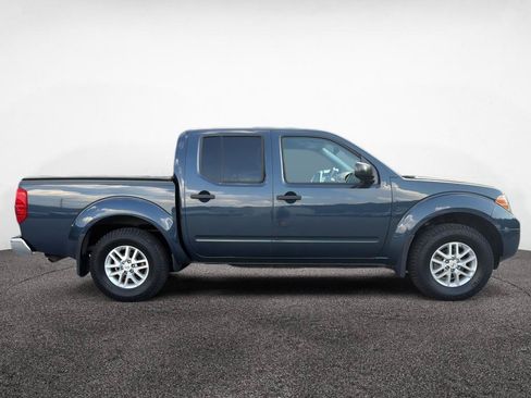 Used 2019 Nissan Frontier SV w/ Value Truck Package AWD/4WD image 6