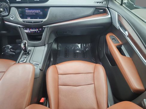 Used 2020 Cadillac XT5 Premium Luxury w/ LPO, Illumination Package image 10