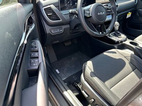New 2026 Kia Seltos EX FWD image 23