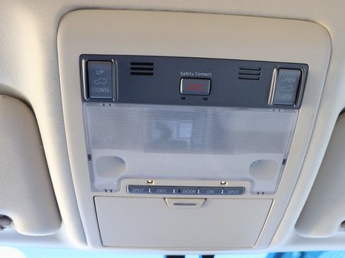 Used 2013 Lexus LX 570 4WD image 82