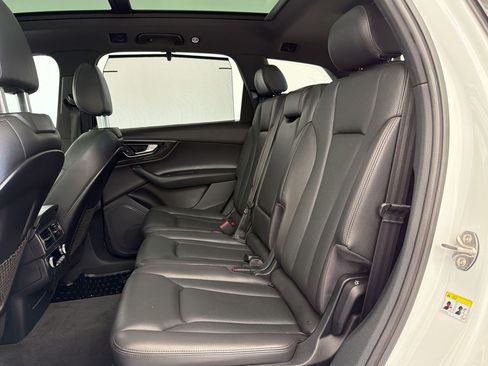 Used 2017 Audi Q7 3.0T Premium Plus w/ Premium Plus Package AWD/4WD image 22