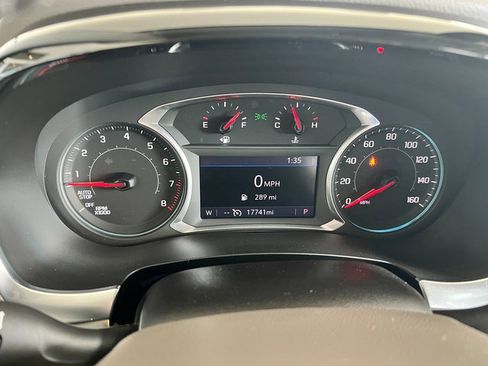 Used 2020 Chevrolet Traverse LT image 20