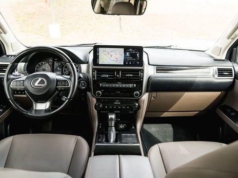 Used 2023 Lexus GX 460 Premium image 12