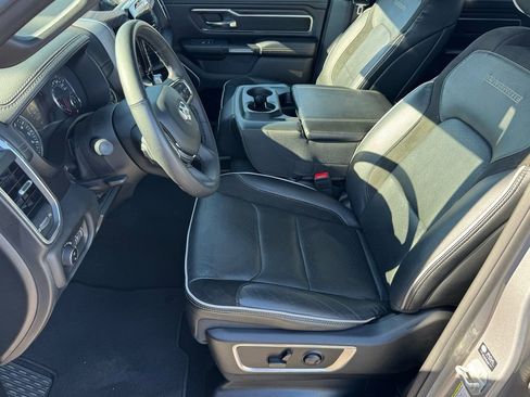 Used 2025 RAM 1500 Laramie AWD/4WD image 13