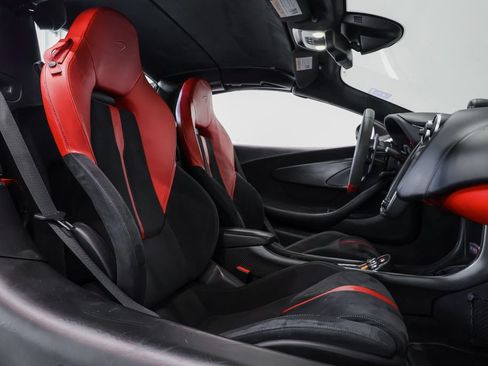 Used 2018 McLaren 570S Spider RWD image 34