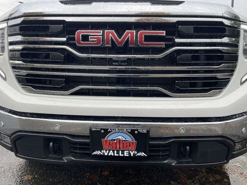 New 2026 GMC Sierra 1500 SLT w/ SLT Premium Package AWD/4WD image 32