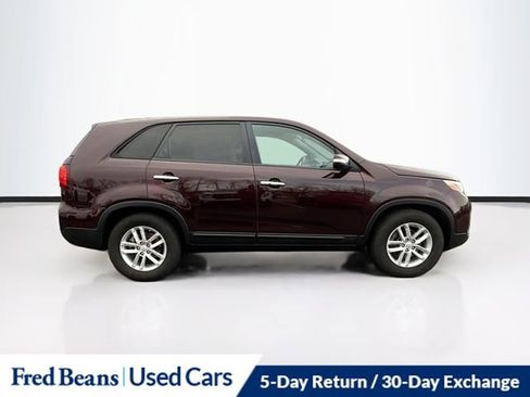 Used 2015 Kia Sorento LX image 8