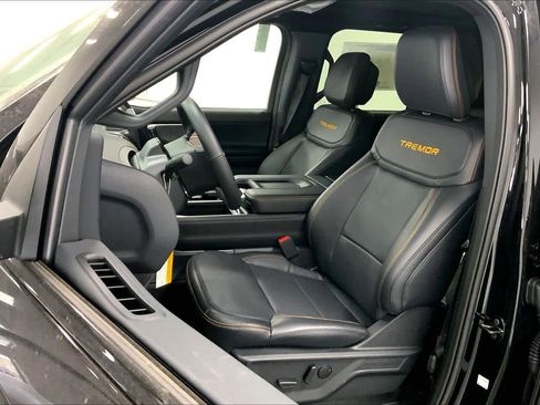 New 2026 Ford Expedition Tremor image 8