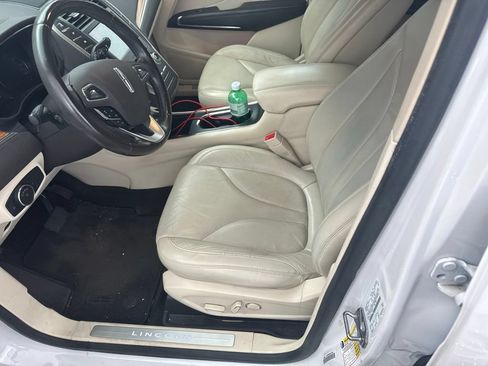 Used 2015 Lincoln MKC FWD w/ Equipment Group 101A Select image 16