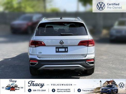 Certified 2023 Volkswagen Taos SE w/ Panoramic Sunroof Package AWD/4WD image 7