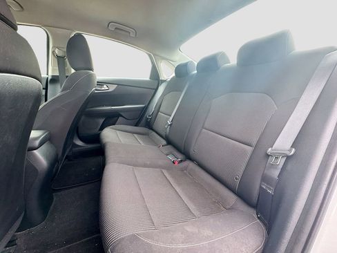 Used 2020 Kia Forte LXS FWD image 22