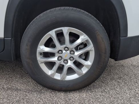 Used 2020 Chevrolet Traverse LS FWD image 14