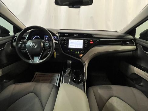Used 2020 Toyota Camry LE FWD image 12