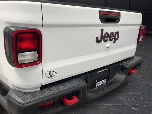Used 2022 Jeep Gladiator Rubicon AWD/4WD image 38