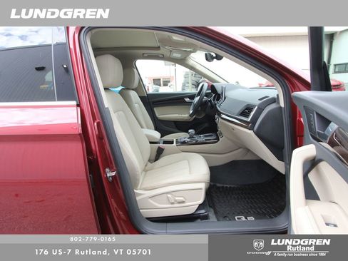 Used 2019 Audi Q5 2.0T Premium Plus w/ Premium Plus Package image 9