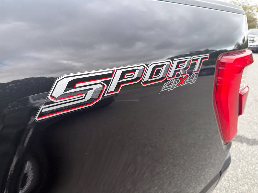 Used 2023 Ford F150 Lariat w/ Equipment Group 502A High AWD/4WD image 5