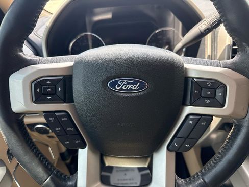 Used 2019 Ford F250 Lariat w/ Lariat Ultimate Package AWD/4WD image 39