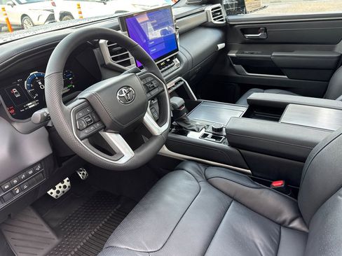 New 2025 Toyota Tundra Limited image 10