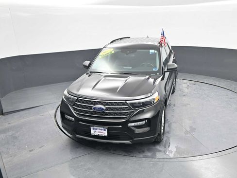 Used 2023 Ford Explorer XLT w/ Equipment Group 202A image 28