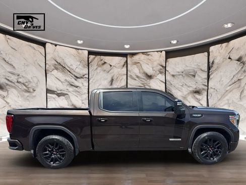 Used 2020 GMC Sierra 1500 Elevation w/ Elevation Value Package AWD/4WD image 8