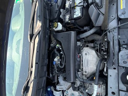 Used 2017 Nissan Rogue SL FWD image 10