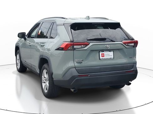 Certified 2021 Toyota RAV4 XLE FWD image 4