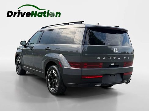 Used 2026 Hyundai Santa Fe SEL FWD image 3