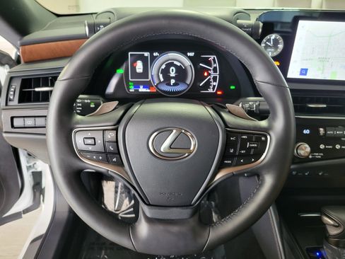 Certified 2025 Lexus ES 300h w/ Premium Package FWD image 19