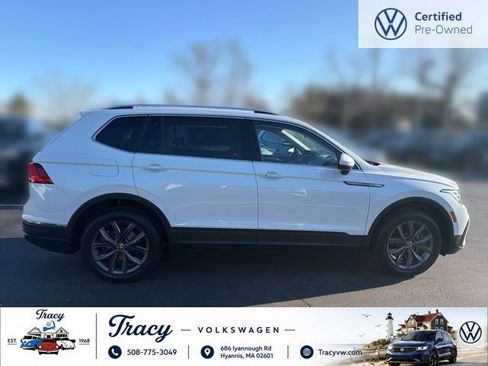 Certified 2023 Volkswagen Tiguan SE FWD image 9