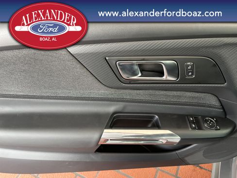 New 2025 Ford Mustang Coupe image 9