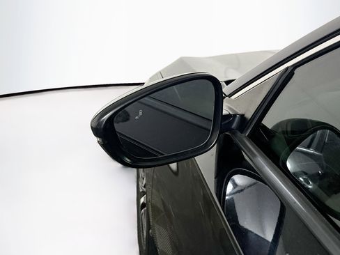 Used 2018 Honda Accord Touring image 16