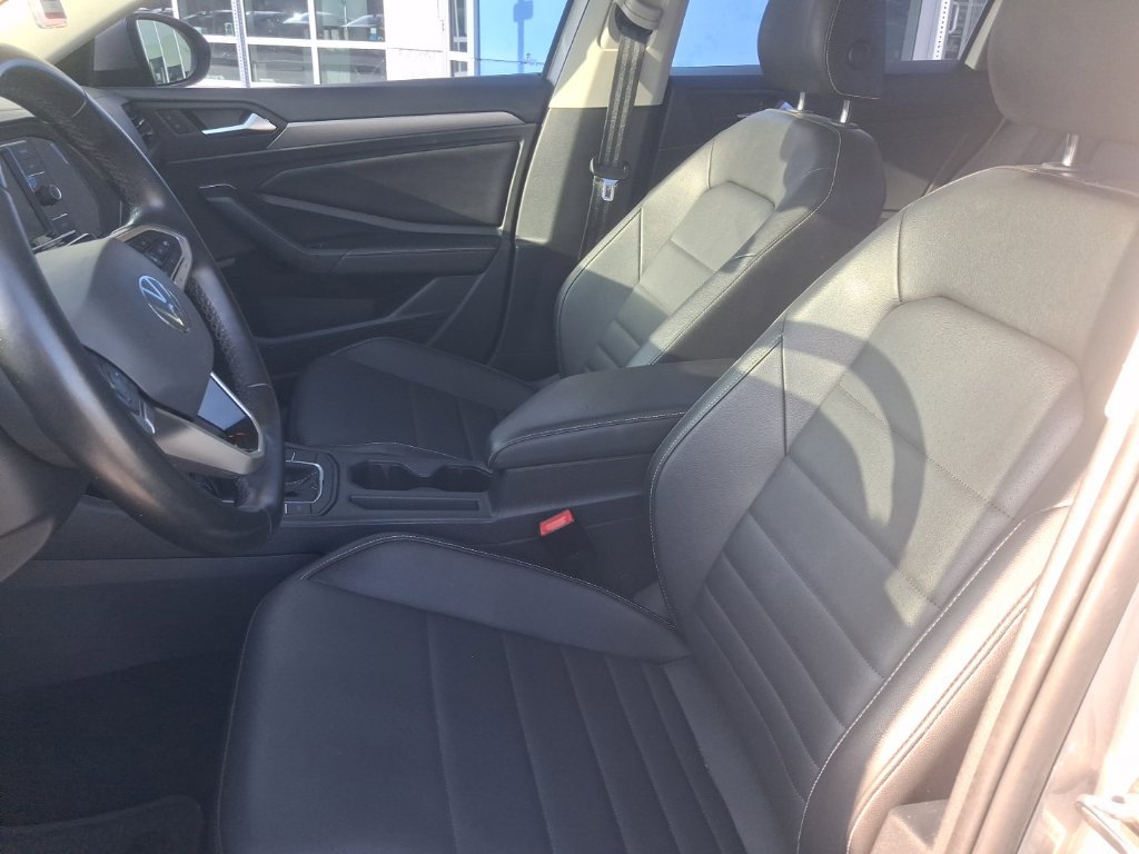 Used 2022 Volkswagen Jetta SE FWD image 20