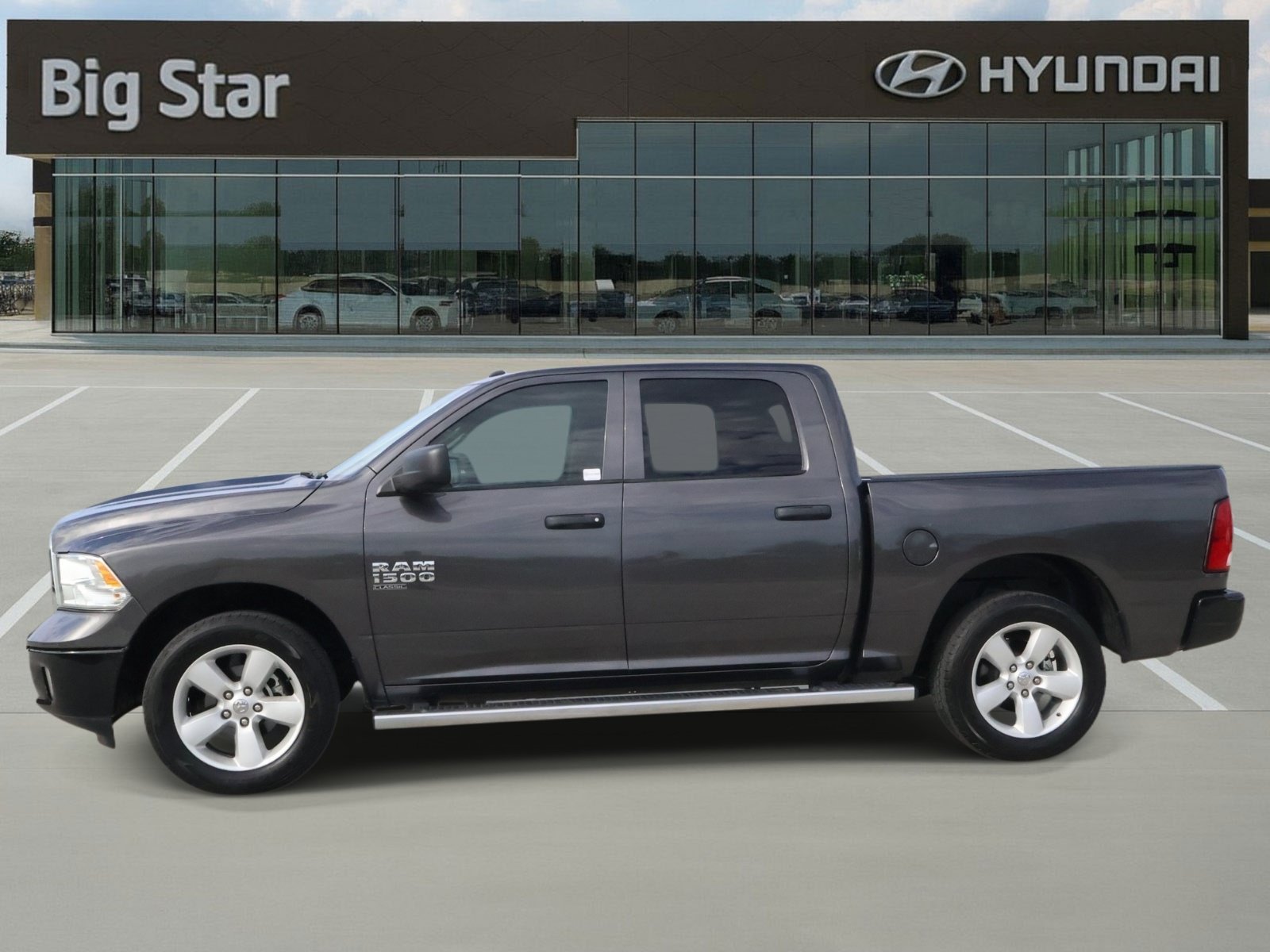 Used 2022 RAM 1500 Tradesman w/ Tradesman SXT Package AWD/4WD image 2