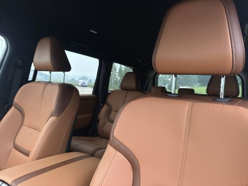New 2026 Nissan Armada SL w/ Captain's Chari Seat Package AWD/4WD image 37
