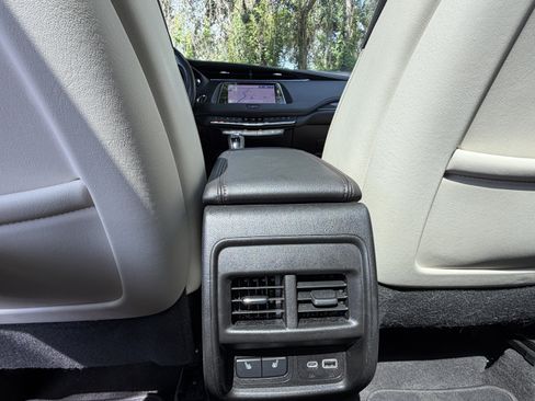 Used 2019 Cadillac XT4 Sport AWD/4WD image 38