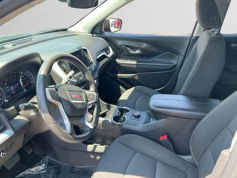 Used 2024 GMC Terrain SLE AWD/4WD image 9