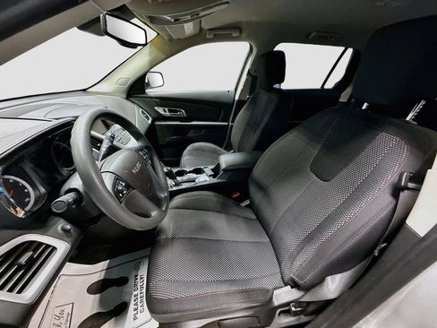 Used 2017 GMC Terrain SLE FWD image 17