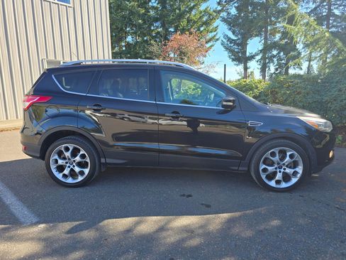 Used 2014 Ford Escape Titanium w/ Equipment Group 401A image 2