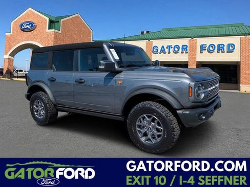 New 2025 Ford Bronco Badlands image 1