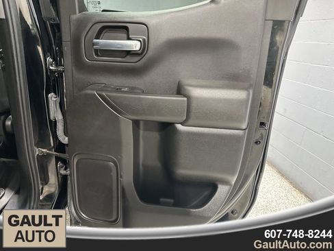 Used 2022 Chevrolet Silverado 1500 Custom image 18