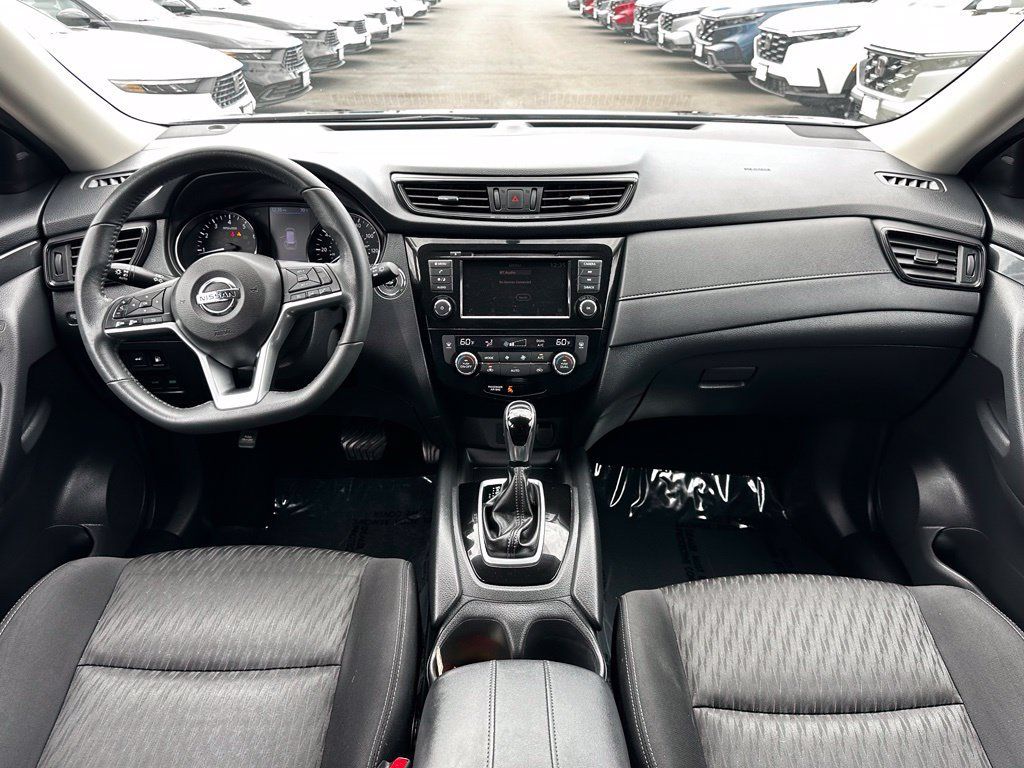 Used 2018 Nissan Rogue SV FWD image 19