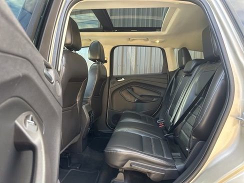 Used 2017 Ford Escape Titanium image 25