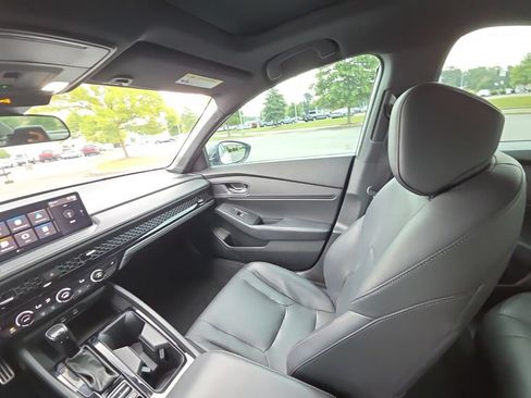 Used 2023 Honda Accord Sport image 18