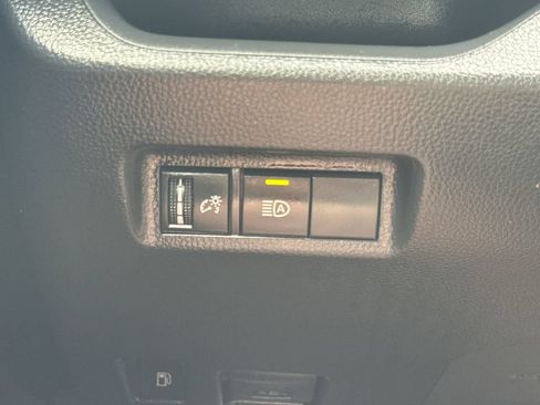 Used 2025 Toyota RAV4 XLE AWD/4WD image 30