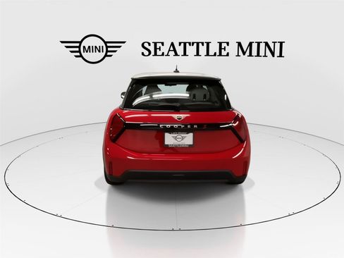 Certified 2025 MINI Cooper S image 9